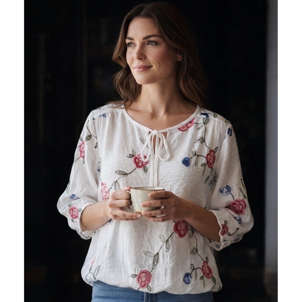 Anthropologie Kindred Embroidered Floral White Shirt Medium Top Cottagecore Boho